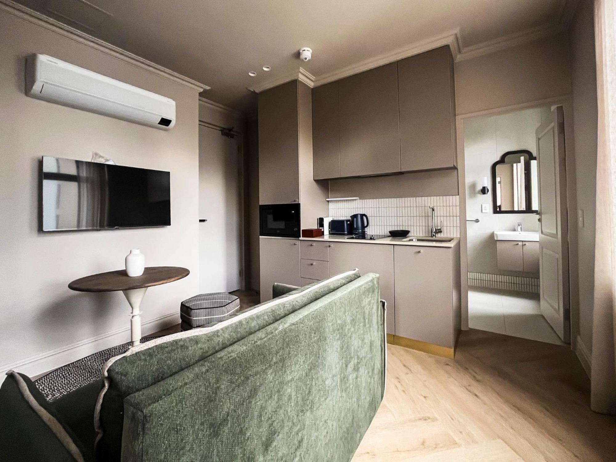 Charles Hope Aparthotel